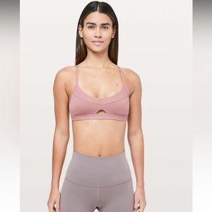 Lululemon bra with peekaboo mauve color ptp 13